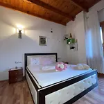 Elsa's Couette-café Gjirokastër